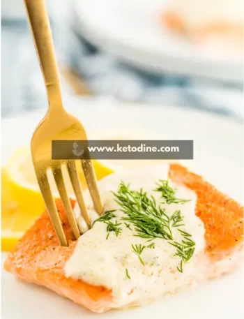 Keto Salmon with Creamy Dill Sauce
