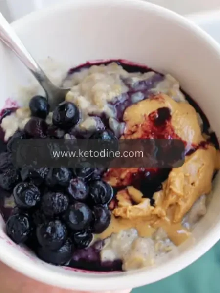 Peanut Butter Breakfast Oatmeal Bowl