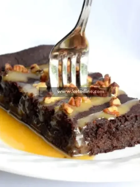 Keto Chocolate Turtle Cake