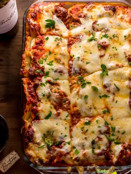 HOMEMADE FOUR CHEESE LASAGNA WITH ITALIAN SAUSAGE AND BEEF
