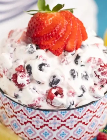 Low-Carb Triple Berry Cheesecake Salad