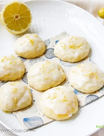 freshly baked lemon ricotta cookies