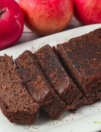 healthy apple and cocoa cake