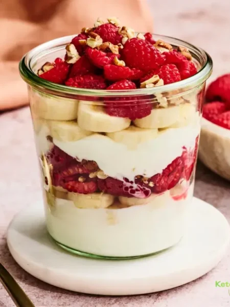 Raspberry-Banana Yogurt Parfait