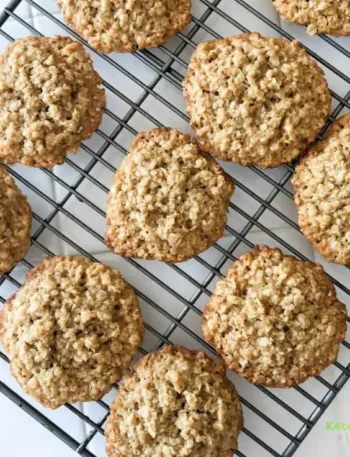 Banana Chia Oat Cookies