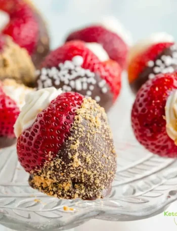 Cheesecake Stuffed Strawberries