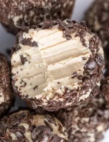 3-Ingredient Cheesecake Keto Fat Bombs