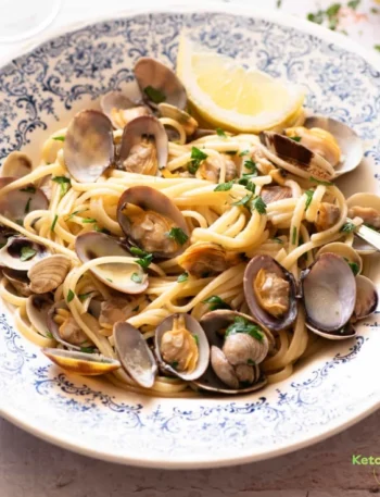 Linguine alle Vongole (Pasta with Clams)
