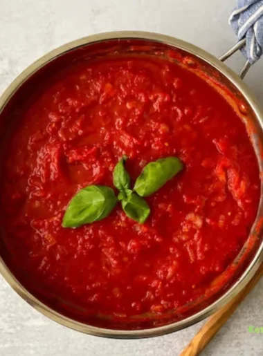 Authentic Italian Tomato Sauce (Sugo al Pomodoro)