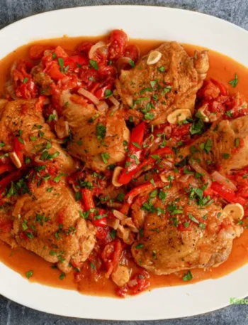 Chicken Cacciatore With Red Peppers, Tomato, and Onion
